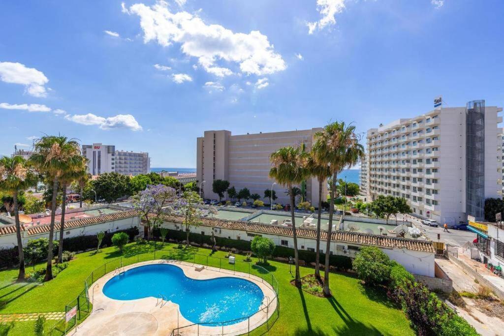 Carihuela Front Beach Torremolinos Exterior photo