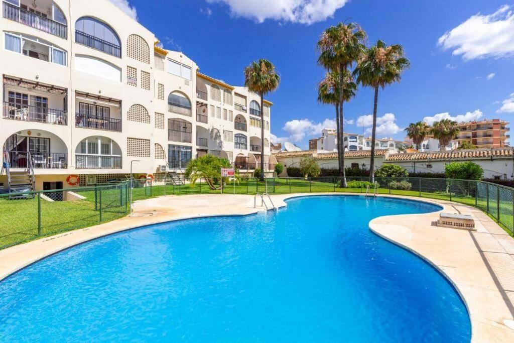 Carihuela Front Beach Torremolinos Exterior photo