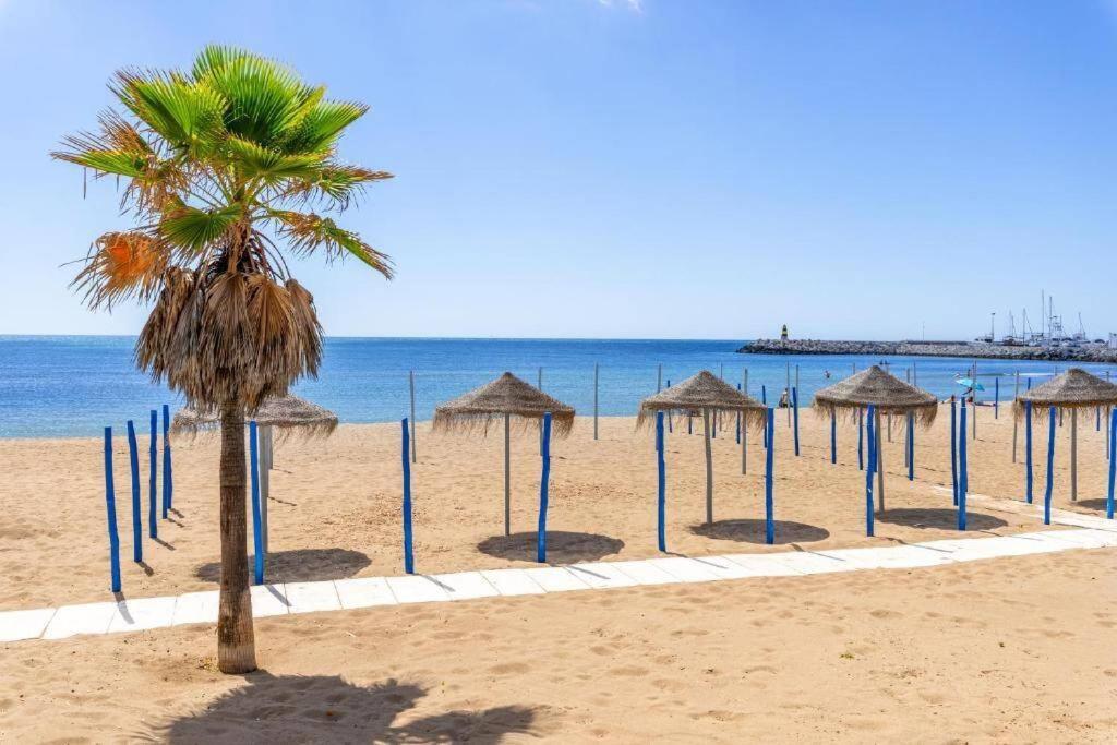Carihuela Front Beach Torremolinos Exterior photo